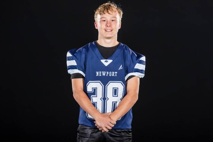 Defense, Dalton Kratzer pace Newport football to blowout win over Susquenita