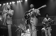 B.B. King, el rey del blues, se corona en sus 100 años; aún le Llora su guitarra Lucille