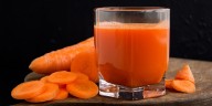 Remedio casero contra el asma: así se prepara el jugo de zanahoria, apio y limón