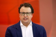 Anthropic Agrees to $1.5 Billion Settlement for Downloading Pirated Books to Train AI