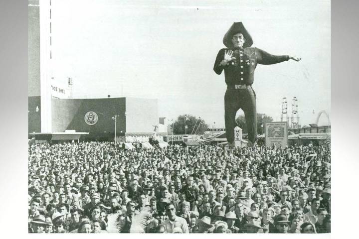 The East Texas Santa that Became Big Tex in 1952