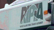 Cinco heridos tras choque de auto contra autobús de RIPTA en Providence, RI