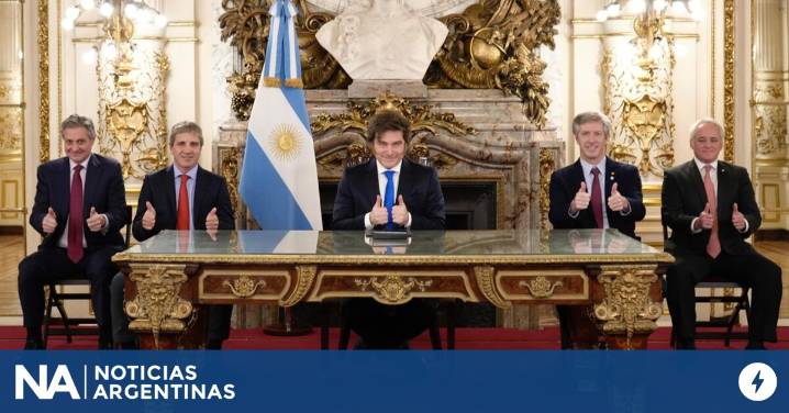 El Gobierno modificó el presupuesto vigente con más recursos para el pago de salarios y deuda