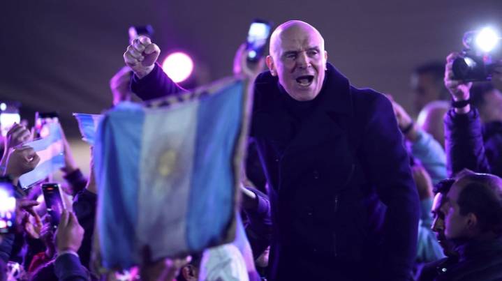Espert retomó la campaña en la Provincia y apuntó contra Grabois por la denuncia en su contra: "Nos veremos en la Justicia”