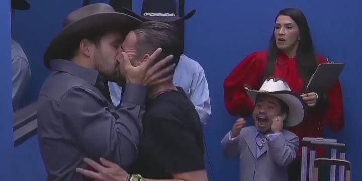 Shiky y Guana se besan en la boca y reacción de Abelito se vuelve viral