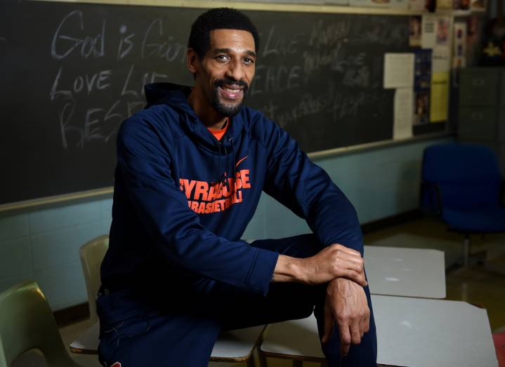 Syracuse legend Lawrence Moten dies at 53