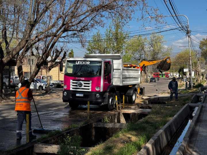 Estiman retirar más de 80 toneladas de residuos del colector Maza