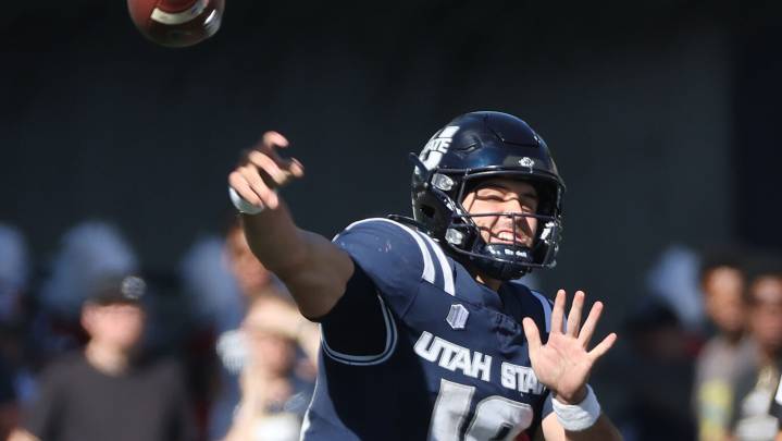 USU QB Bryson Barnes Earns Mountain West Honors