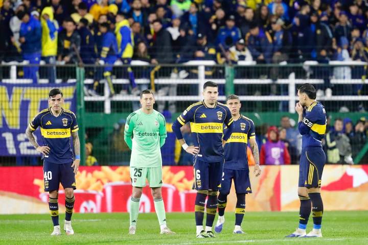 Retroceso notorio. Boca, sin Russo: la derrota con Defensa sumó preocupación y el DT sigue sin fecha ni certezas para volver
