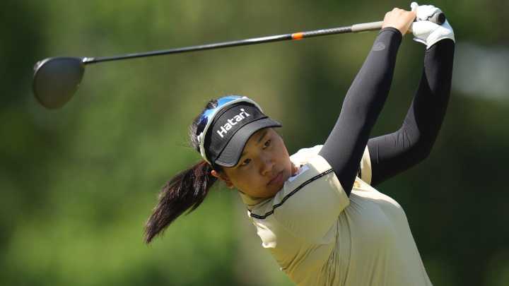 Wannasaen breaks out of swing funk to shoot 63, take Kroger Queen City lead