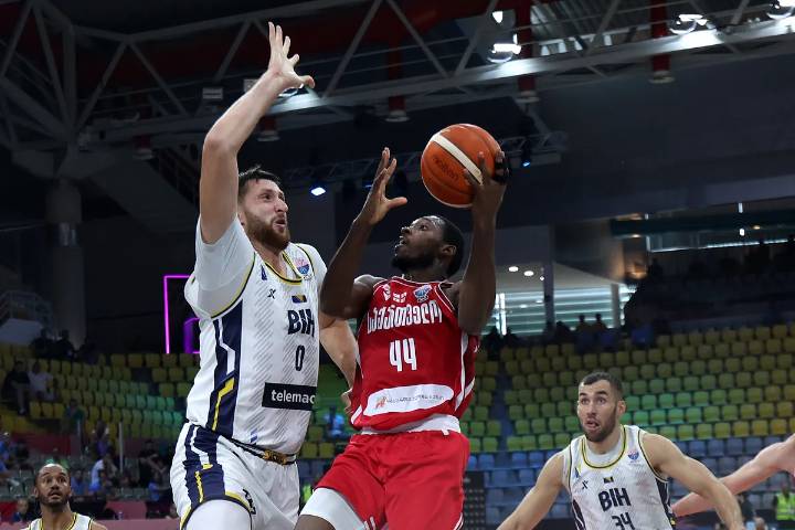 EuroBasket: Bosnia cose a triples a Georgia y obliga a España a vencer a la Grecia de Antetokounmpo