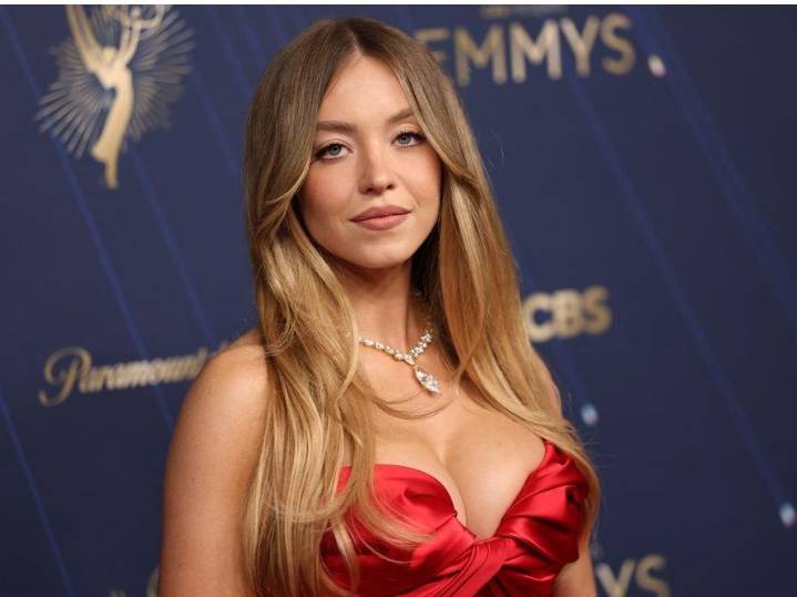 Sydney Sweeney shows off cheeky side in sexy swimsuits