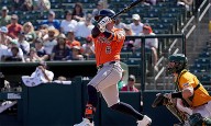 Astros se mantienen en la lucha por comodín