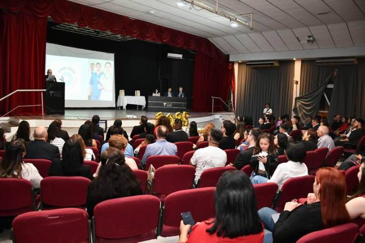 Nuevos profesionales se suman al sistema sanitario, tras finalizar sus residencias