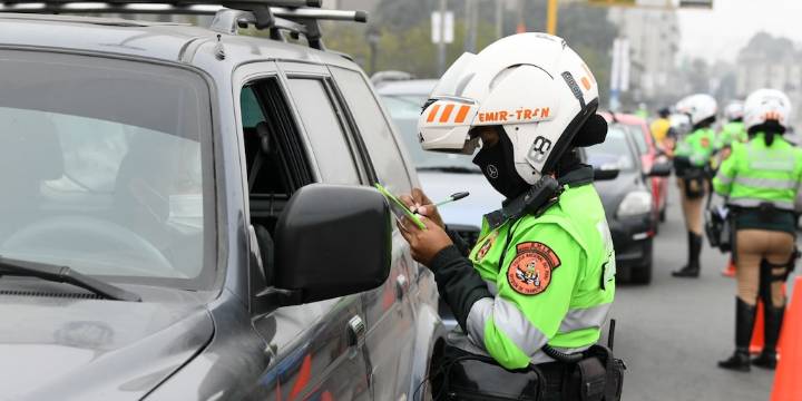 Cambios en las licencias de conducir: conductores que mantengan récord limpio ahora recibirán mayores beneficios