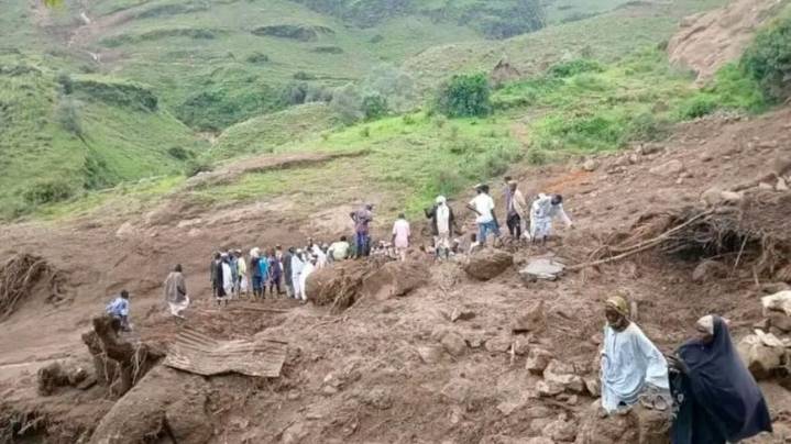 Sudán: un desplazamiento de tierra dejó más de 1000 muertos y solo un sobreviviente
