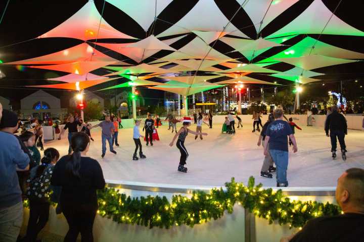 Mesa wins statewide award for Merry Main Street