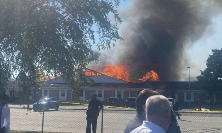 Ataque armado en iglesia de Michigan deja un muerto y varios heridos.