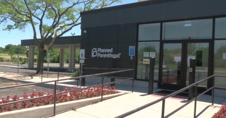 Planned Parenthood of Wisconsin pauses abortion appointments starting October 1