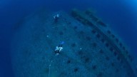 Hallan campana, lámparas y binoculares del 'Britannic', el barco gemelo del Titanic hundido hace más de un siglo