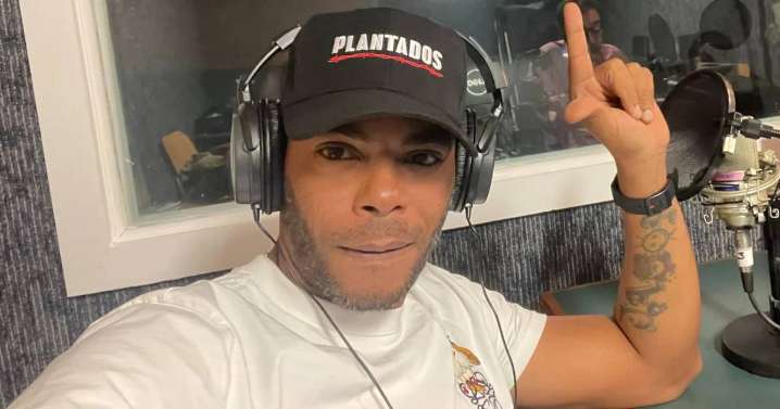 El Funky se salva de la deportación y logra su residencia permanente en EE.UU.