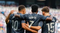 LaLiga Española: Real Madrid vence 2 a 1 a la Real Sociedad a pesar de jugar con diez
