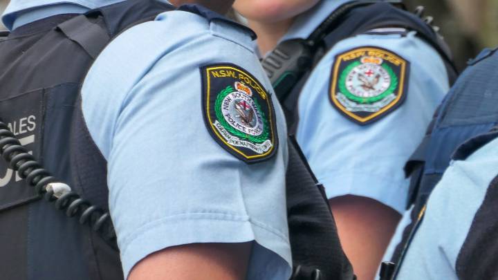 Body discovered inside of vehicle after fire extinguished in NSW's Blue Mountains
