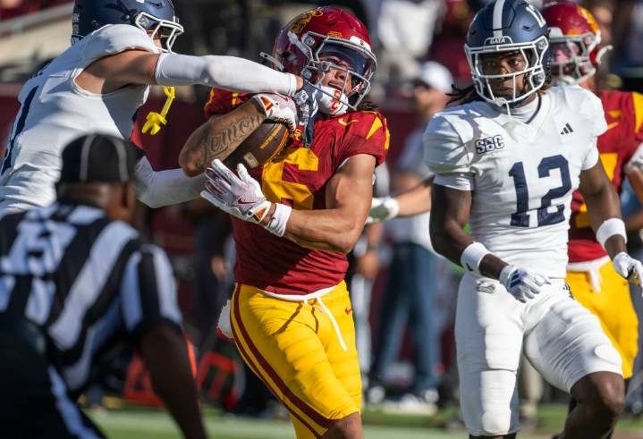 USC’s Makai Lemon, Ja’Kobi Lane put on a show despite one