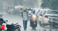Delhi Weather Today: Heavy rains batter Delhi-NCR, IMD issues 'orange alert'; traffic crawls, IndiGo warns of flight delays