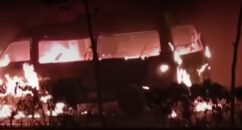 Combi incendiada por extorsionadores en Cercado de Lima: transportistas denuncian ola de violencia