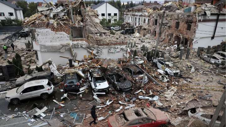 Russia Launches Major Drone, Missile Attack on Ukraine, Still Ongoing