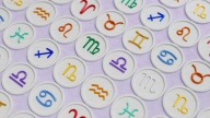 Qué color tenés que usar en tu ropa, según tu signo del zodiaco, para atraer la abundancia y la buena suerte