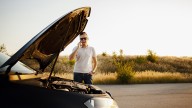 Un experto en mecánica revela el error que cometemos todos los españoles y que al final estropea el motor del coche