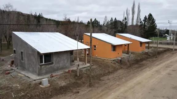 Avanzan viviendas en Varvarco y Villa del Puente Picún Leufú con más del 80% de ejecución