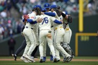Deadspin | Mariners shoot for 10th straight win against limping Royals