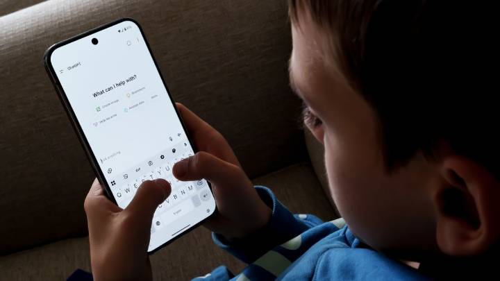 Padres testifican en el Senado de EEUU sobre los “chatbots” de IA