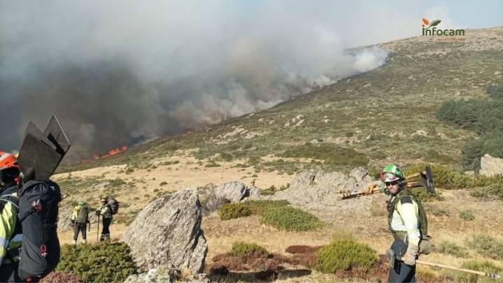 El incendio de Peñalba de la Sierra arrasa ya 550 ha y sigue activo sin control