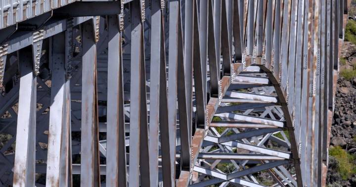 Back-to-back suicides renew calls for safety upgrades at Rio Grande Gorge Bridge