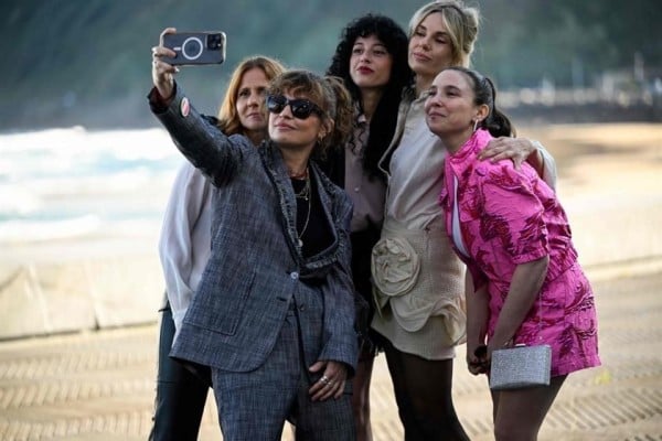 Dolores Fonzi brilla en San Sebastián con su filme 'Belén'