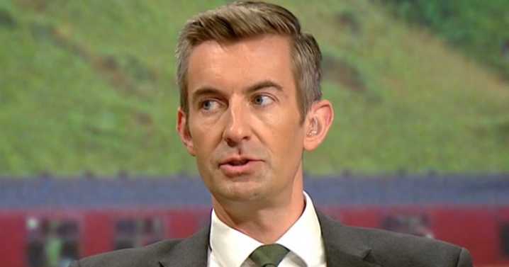 BBC Breakfast host 'told off' as co-star issues warning live on
