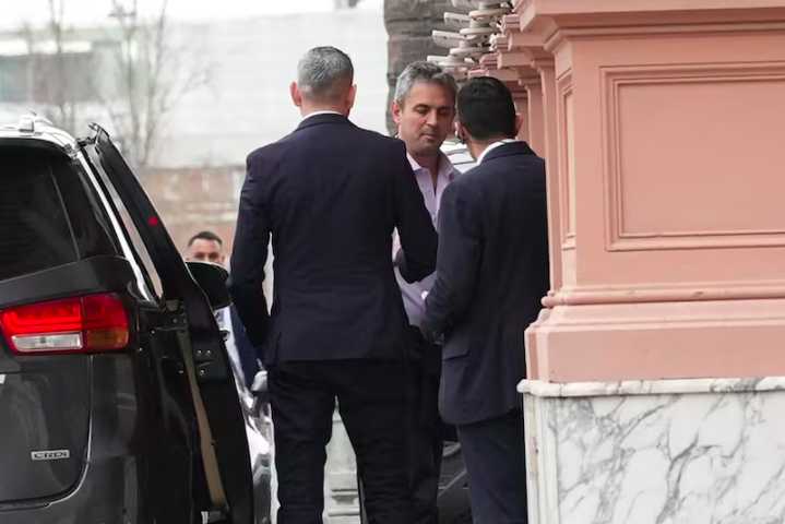 Javier Milei convocó al gabinete en medio de versiones de cambios de nombres y estrategia electoral