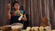 Leydy Pech, la guardiana maya de las abejas y su batalla contra Monsanto en México