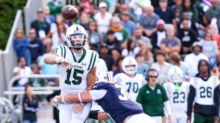 Zammit’s three touchdowns lead No. 4 DePaul past Seton Hall Prep