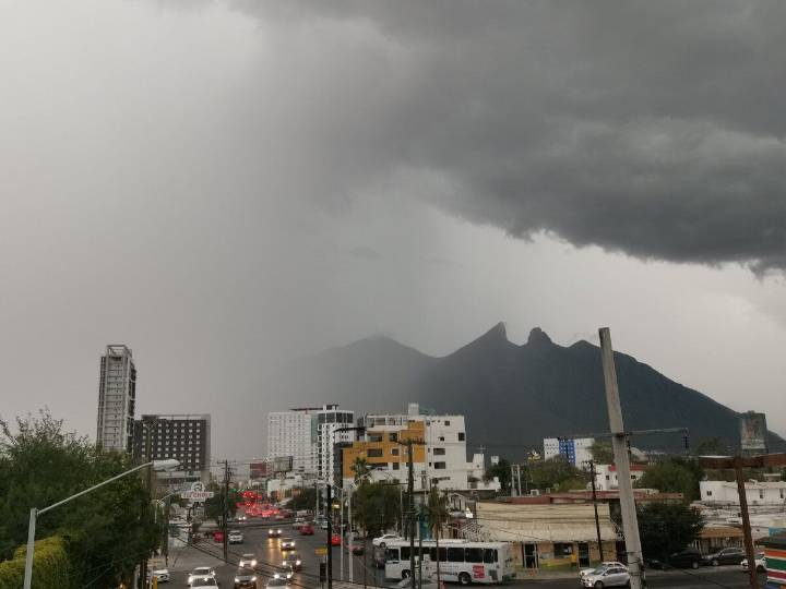 Pronostican lluvias con posible caída de granizo