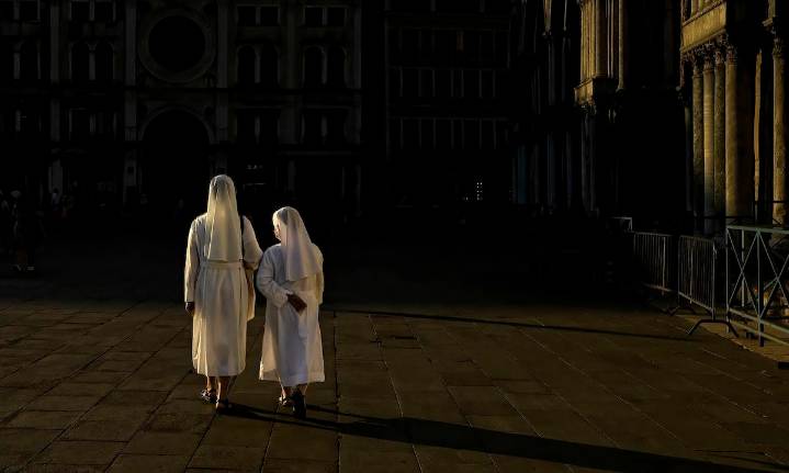 Nuns escape from retirement home, return to convent
