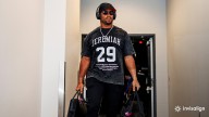 📸 GAMEDAY: Giants arrive for Week 2