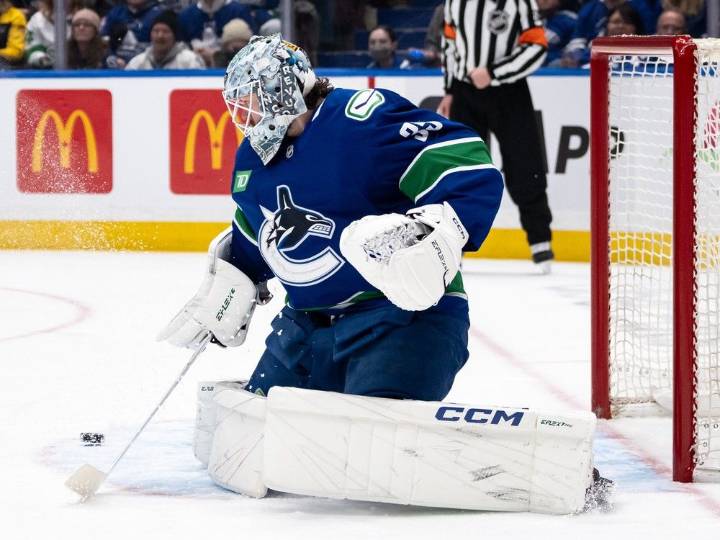 Canucks 3, Flames 1: No stress, no mess in Thatcher Demko's pre