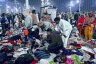 Estampida en la India dejó 38 muertos y decenas de heridos