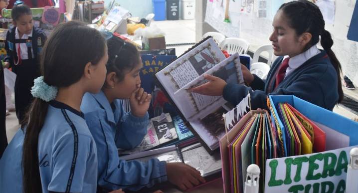 Trujillo: Más de 250 estudiantes y docentes participan de feria “Una apuesta por la lectura y la escritura”