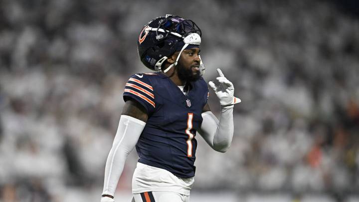 Bears move $8 million in salary cap space to future years with Jaylon Johnson restructure